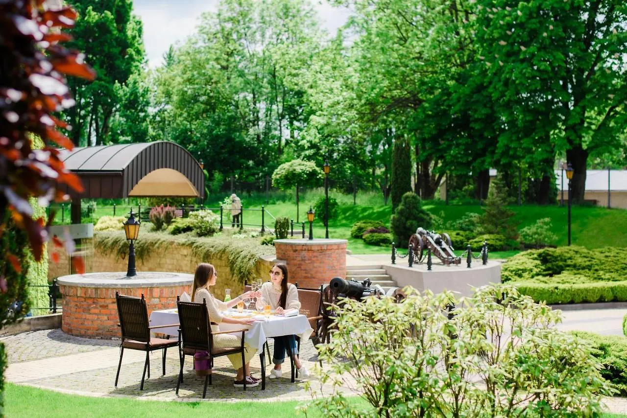 Citadel Gastro Boutique Hotel Lviv 5*,