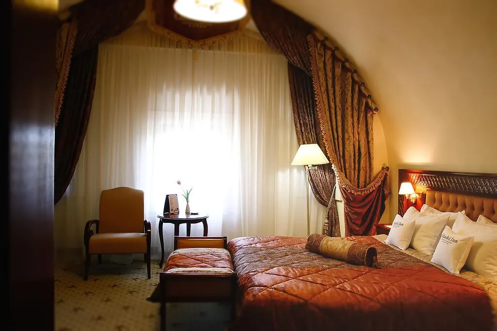 ***** Hotel Citadel Inn Hotel&Resort Leópolis Ucrania